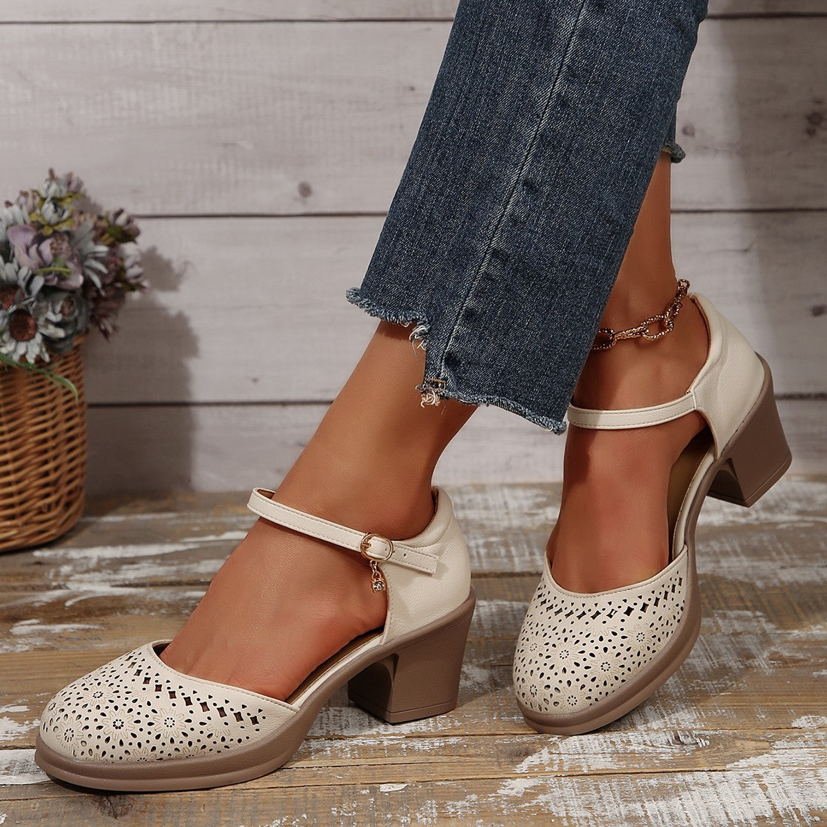 Dezsino.com Women's Retro Mesh Sandals